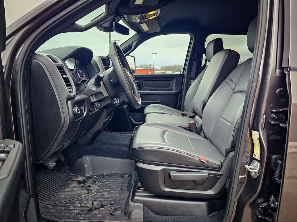 2025 RAM 2500 Tradesman Crew Cab 4x4 6'4' Box