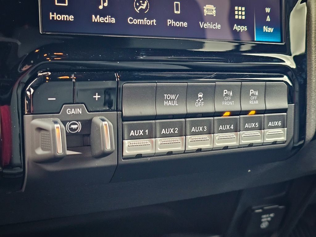 2025 RAM 2500 Tradesman Crew Cab 4x4 6'4' Box