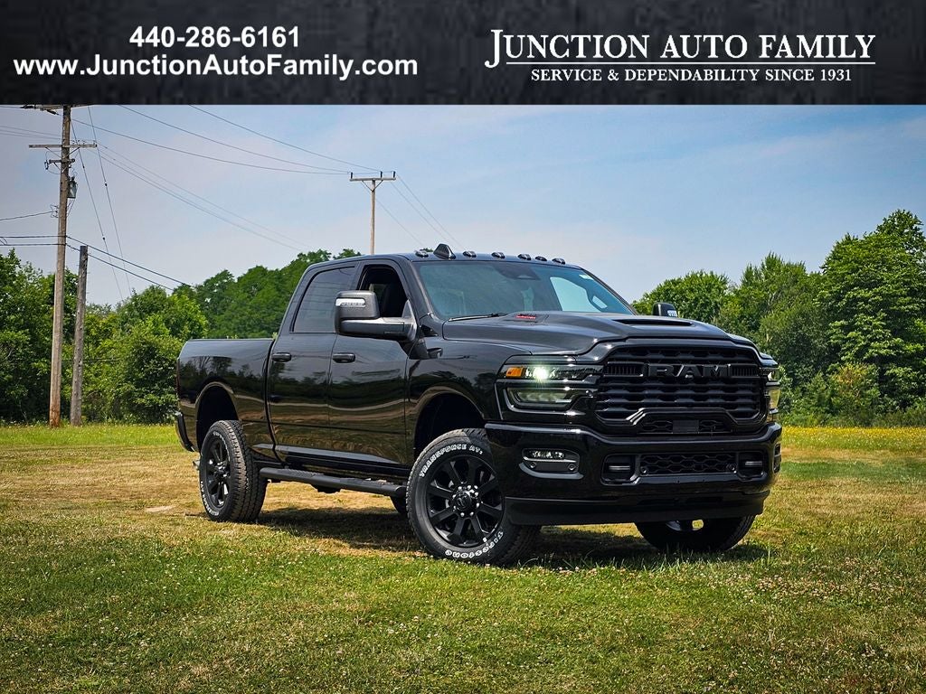 2026 RAM Ram 2500 RAM 2500 BLACK EXPRESS CREW CAB 4X4 6'4' BOX