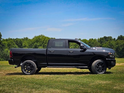 2026 RAM Ram 2500 RAM 2500 BLACK EXPRESS CREW CAB 4X4 6'4' BOX