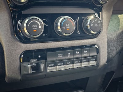 2026 RAM Ram 2500 RAM 2500 BLACK EXPRESS CREW CAB 4X4 6'4' BOX