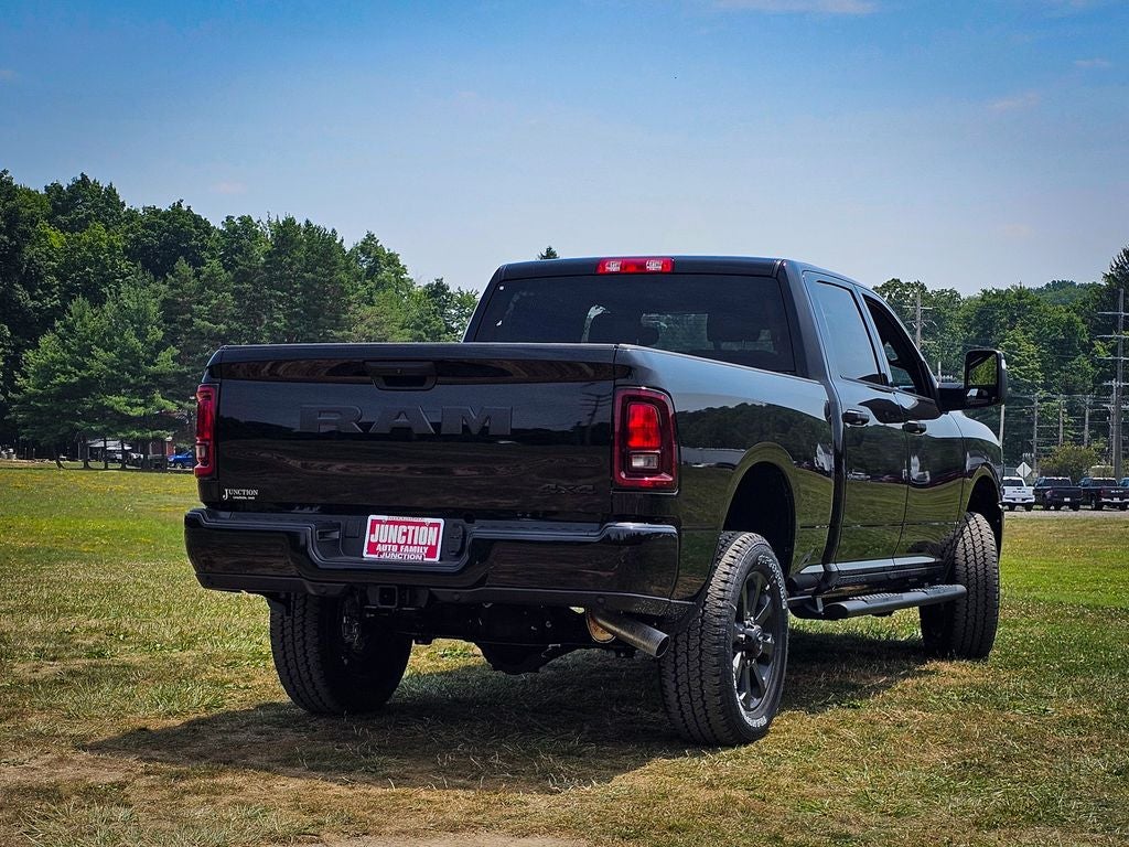 2026 RAM Ram 2500 RAM 2500 BLACK EXPRESS CREW CAB 4X4 6'4' BOX