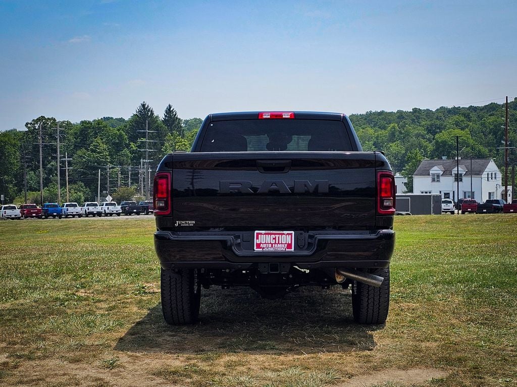 2026 RAM Ram 2500 RAM 2500 BLACK EXPRESS CREW CAB 4X4 6'4' BOX