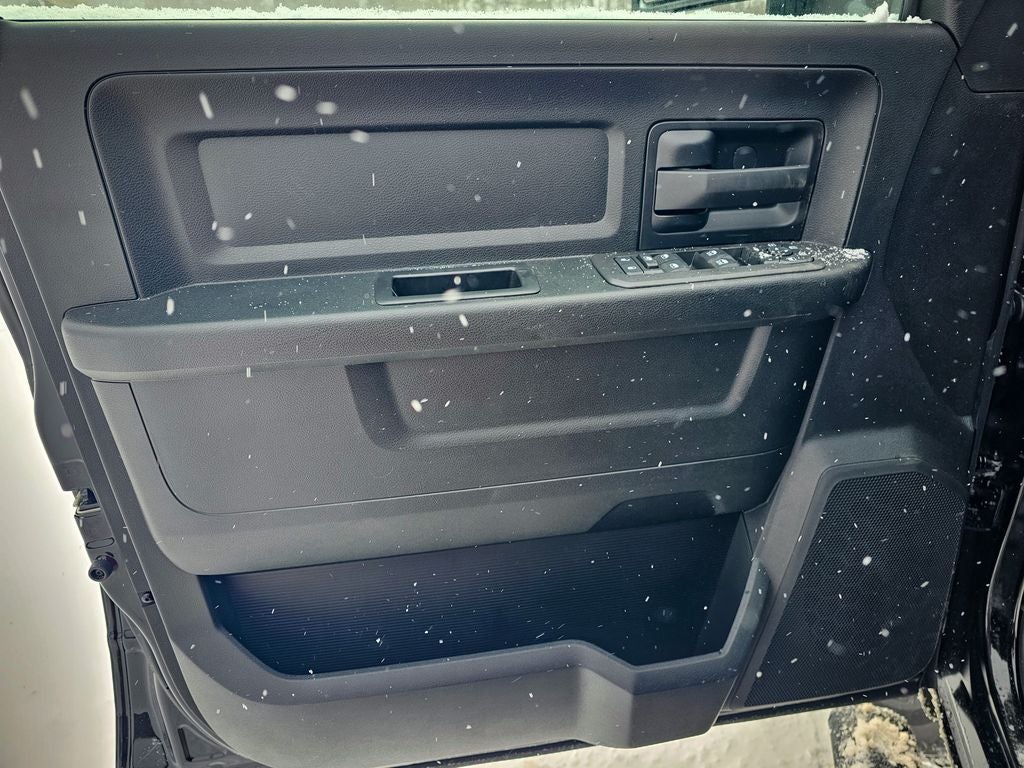 2026 RAM Ram 2500 RAM 2500 BLACK EXPRESS CREW CAB 4X4 6'4' BOX