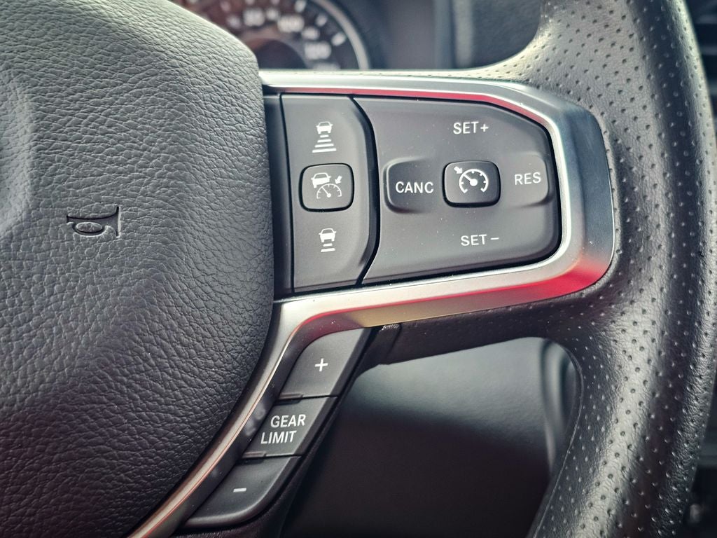 2026 RAM Ram 2500 RAM 2500 BLACK EXPRESS CREW CAB 4X4 6'4' BOX