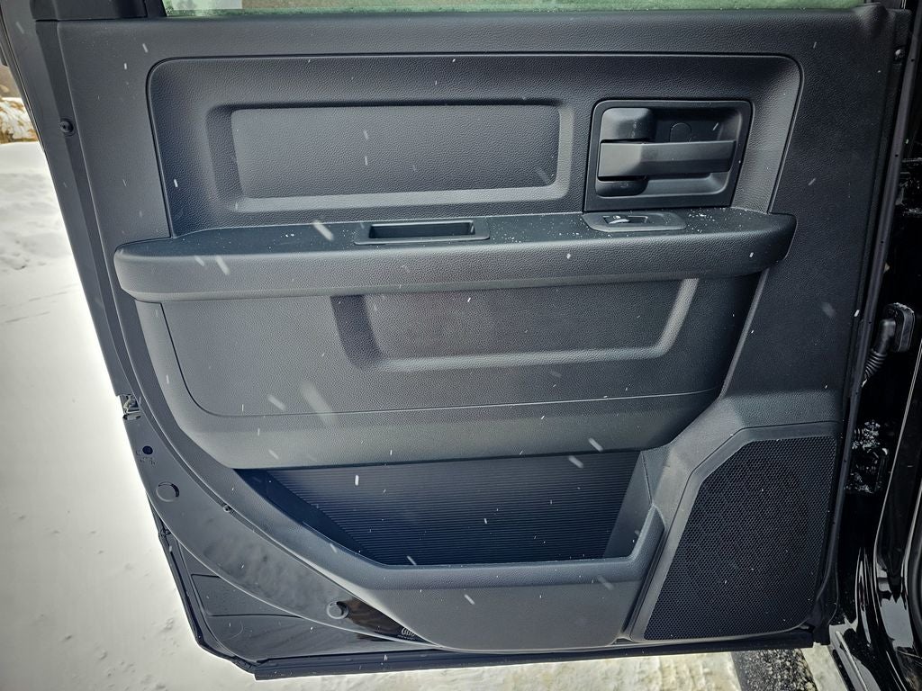 2026 RAM Ram 2500 RAM 2500 BLACK EXPRESS CREW CAB 4X4 6'4' BOX