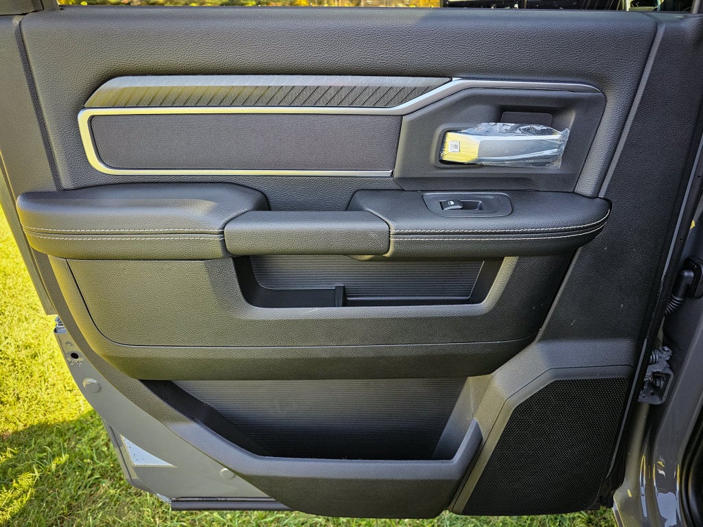 2027 RAM Ram 2500 RAM 2500 BIG HORN CREW CAB 4X4 6'4' BOX