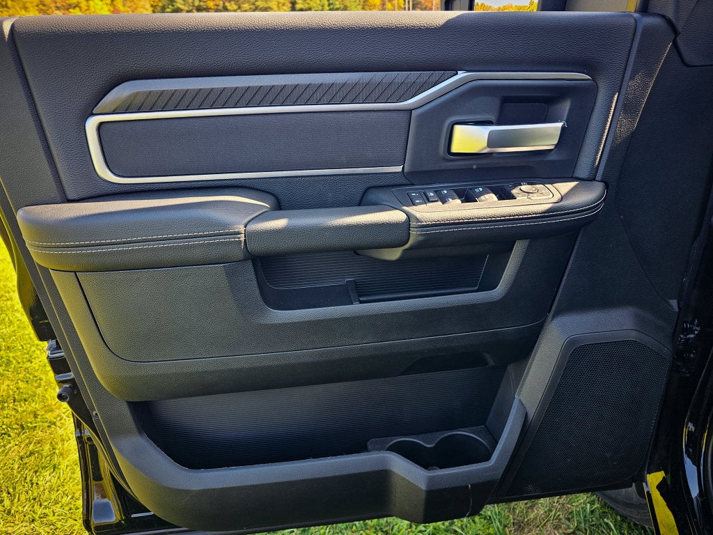 2027 RAM Ram 2500 RAM 2500 BIG HORN CREW CAB 4X4 6'4' BOX