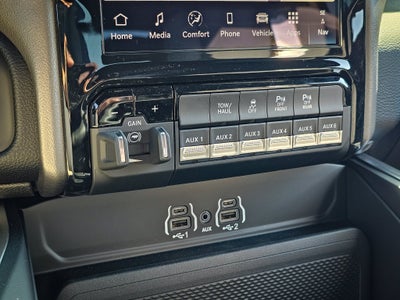 2027 RAM Ram 2500 RAM 2500 BIG HORN CREW CAB 4X4 6'4' BOX