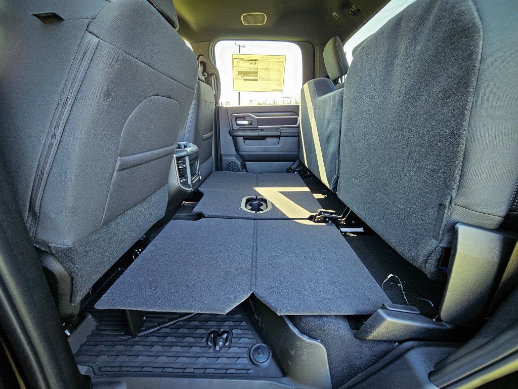 2027 RAM Ram 2500 RAM 2500 BIG HORN CREW CAB 4X4 6'4' BOX