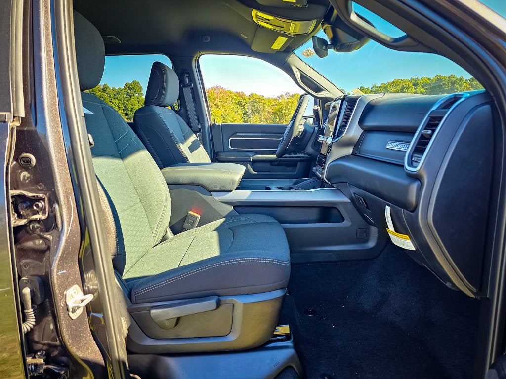 2027 RAM Ram 2500 RAM 2500 BIG HORN CREW CAB 4X4 6'4' BOX
