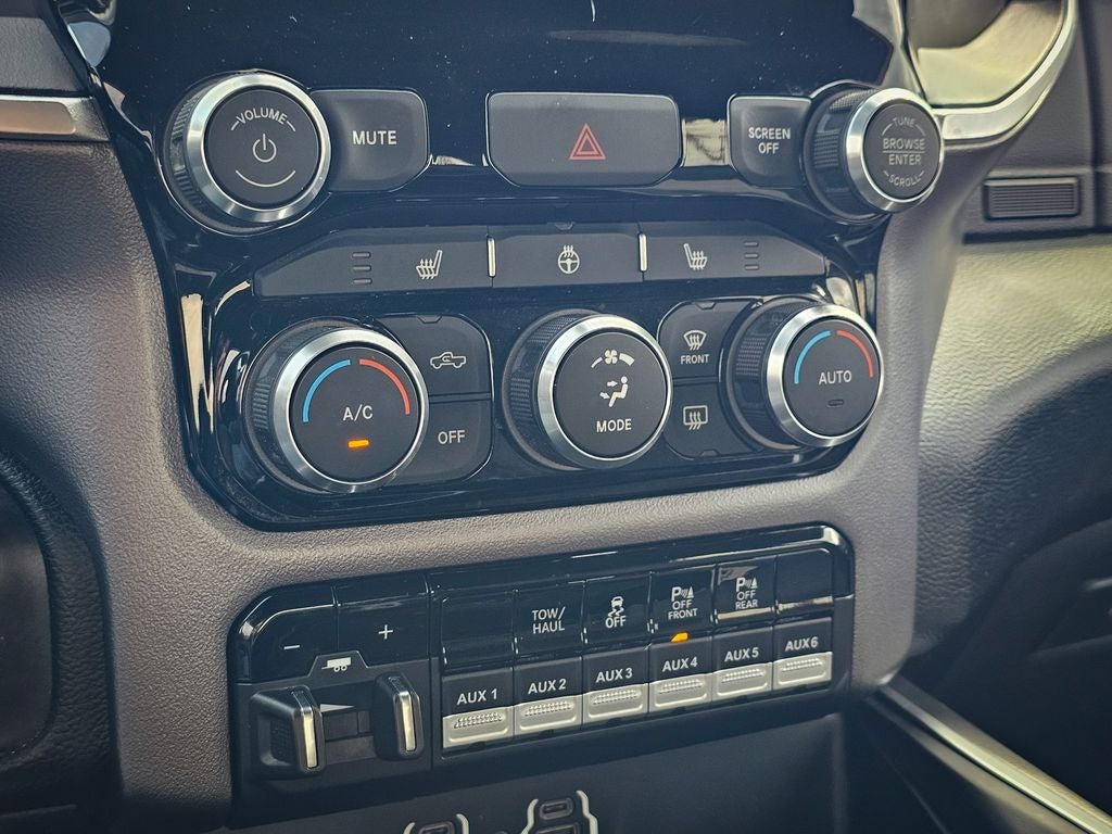 2019 RAM 2500 Big Horn Crew Cab 4x4 6'4' Box