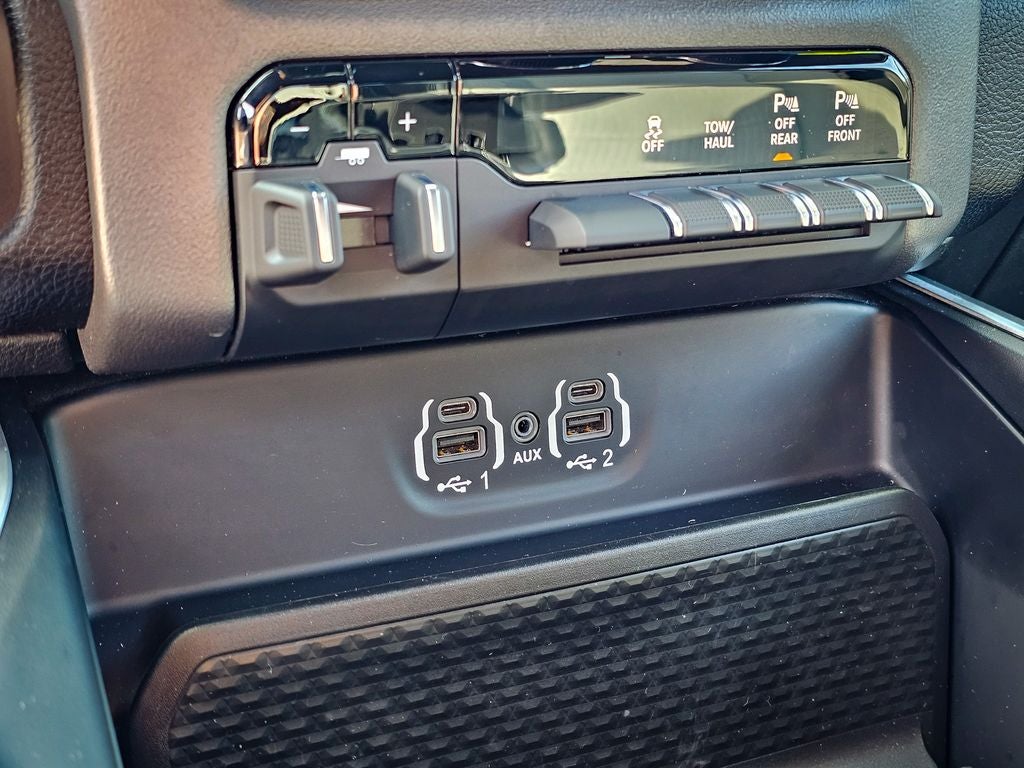 2022 RAM 2500 Big Horn Crew Cab 4x4 6'4' Box