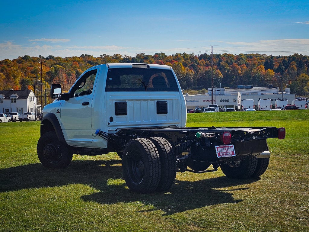 2027 RAM Ram 5500 Chassis Cab RAM 5500 TRADESMAN CHASSIS REGULAR CAB 4X4 60' CA