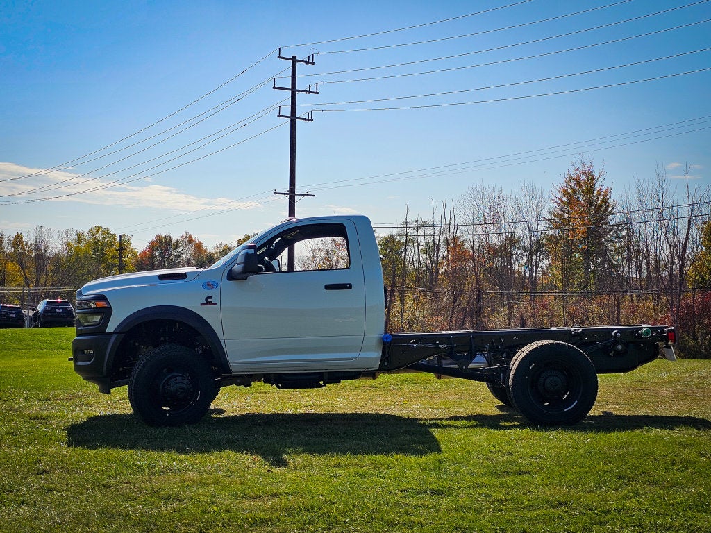 2027 RAM Ram 5500 Chassis Cab RAM 5500 TRADESMAN CHASSIS REGULAR CAB 4X4 60' CA