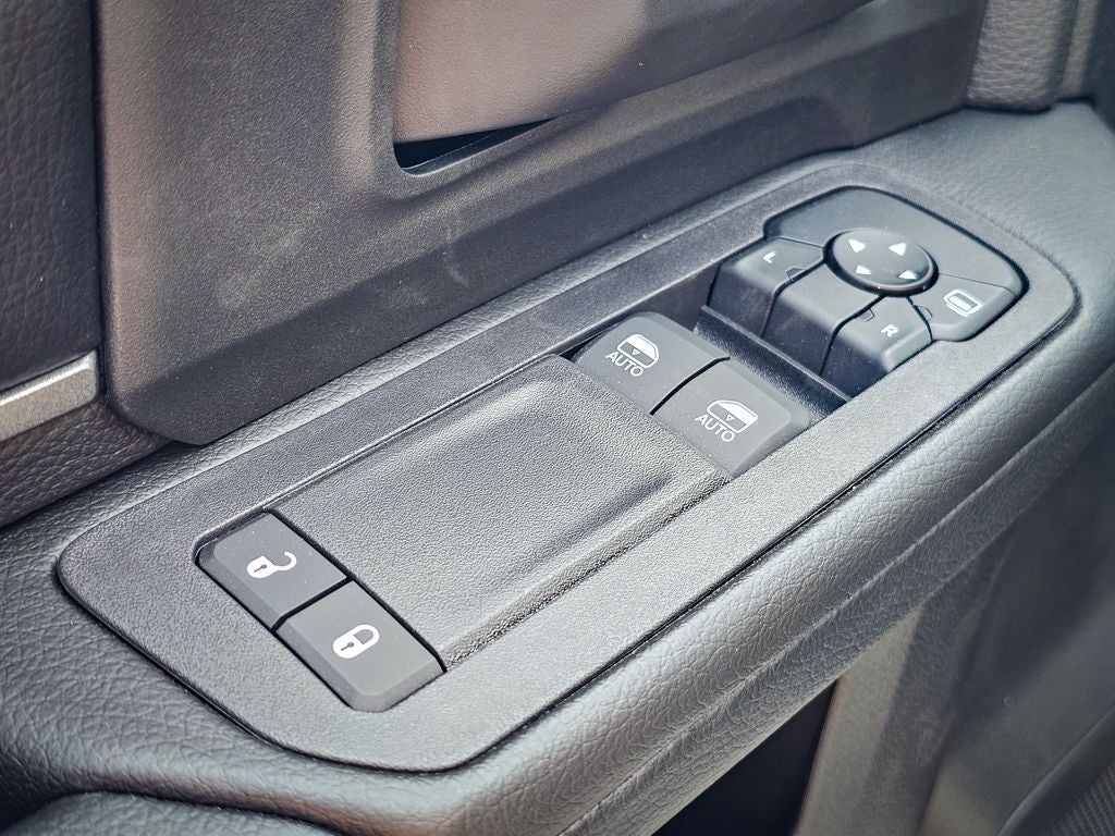 2026 RAM Ram 5500 Chassis Cab RAM 5500 TRADESMAN CHASSIS REGULAR CAB 4X4 60' CA