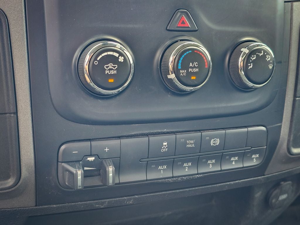 2018 RAM 5500 Chassis Tradesman/SLT