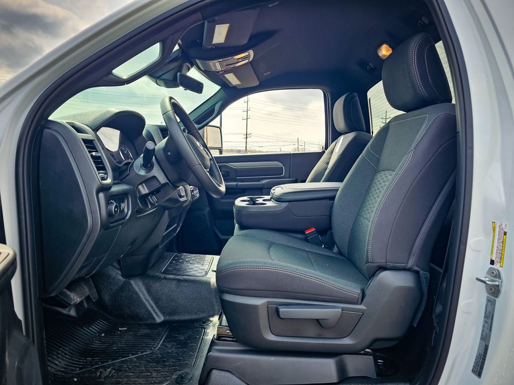 2026 RAM Ram 5500 Chassis Cab RAM 5500 TRADESMAN CHASSIS REGULAR CAB 4X4 84' CA