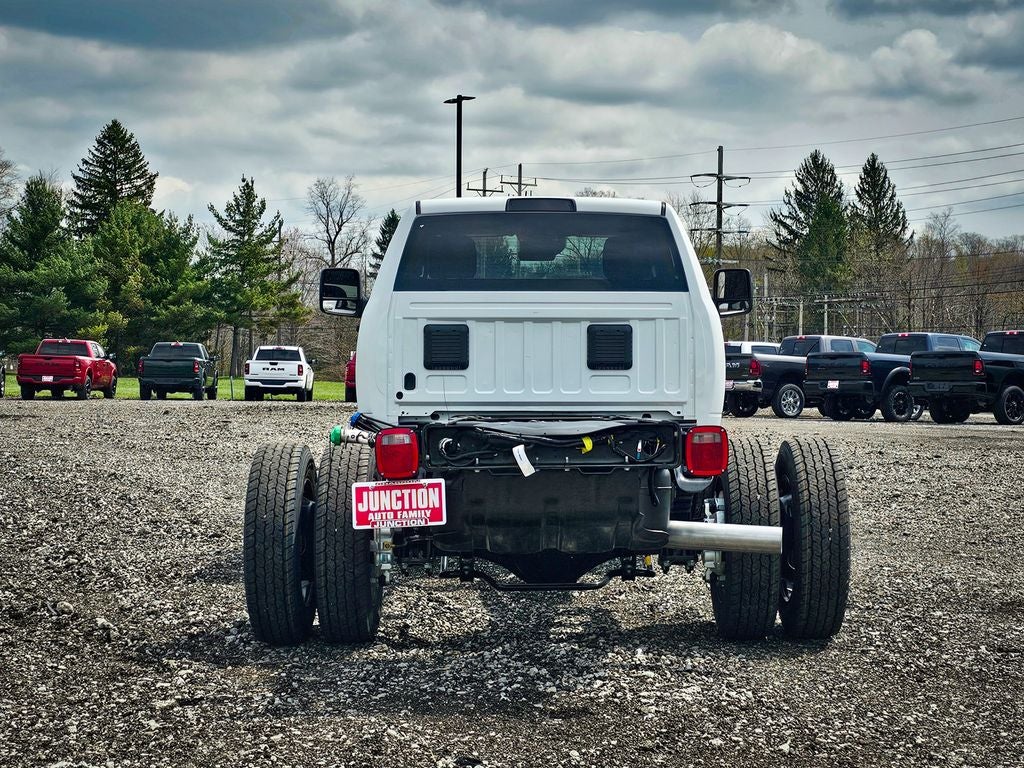 2026 RAM Ram 5500 Chassis Cab RAM 5500 TRADESMAN CHASSIS REGULAR CAB 4X4 84' CA