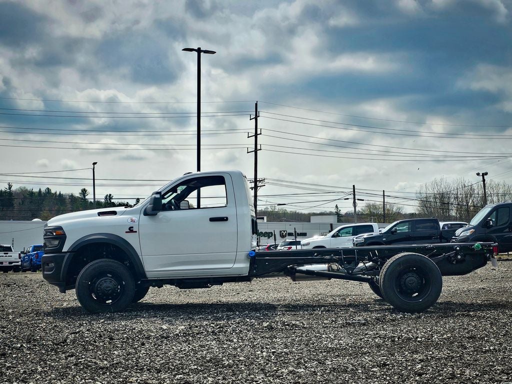 2026 RAM Ram 5500 Chassis Cab RAM 5500 TRADESMAN CHASSIS REGULAR CAB 4X4 84' CA