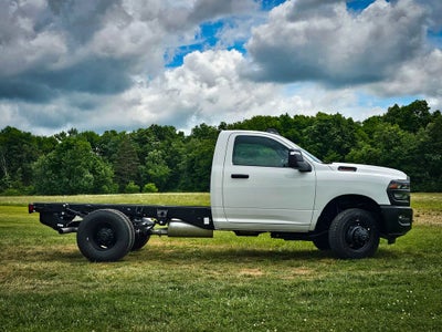 2026 RAM Ram 3500 Chassis Cab RAM 3500 TRADESMAN CHASSIS REGULAR CAB 4X4 60' CA