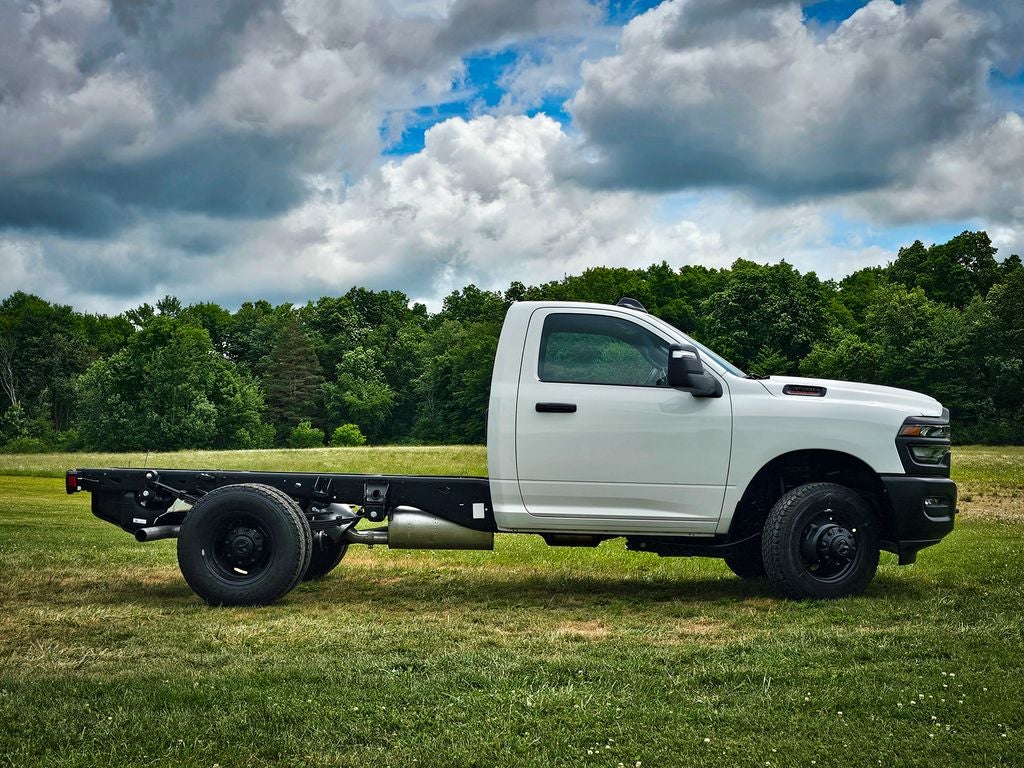 2026 RAM Ram 3500 Chassis Cab RAM 3500 TRADESMAN CHASSIS REGULAR CAB 4X4 60' CA