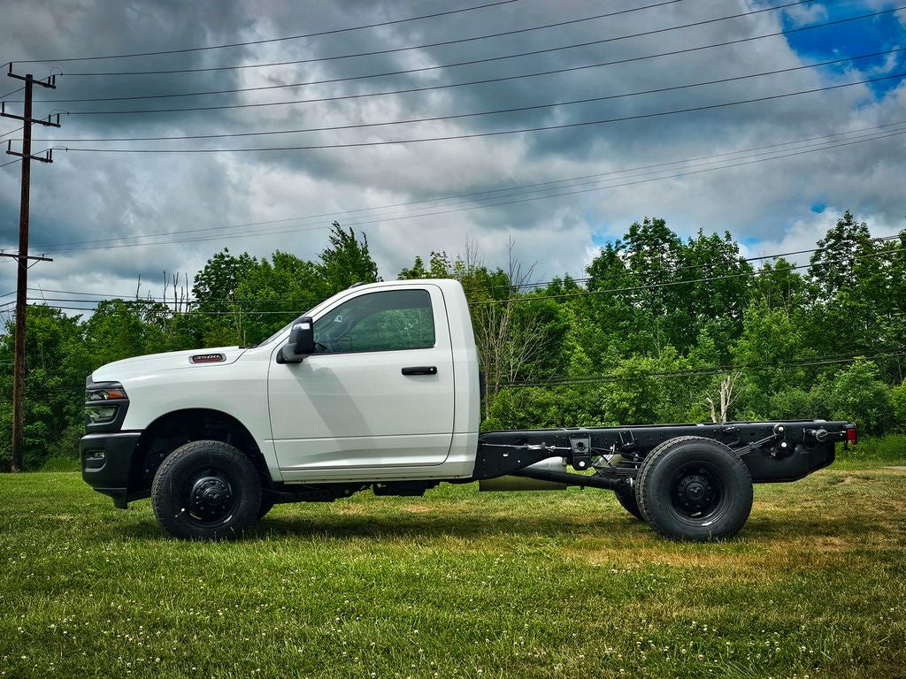2026 RAM Ram 3500 Chassis Cab RAM 3500 TRADESMAN CHASSIS REGULAR CAB 4X4 60' CA