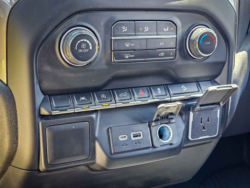 2022 Chevrolet Silverado 1500 Custom Trail Boss