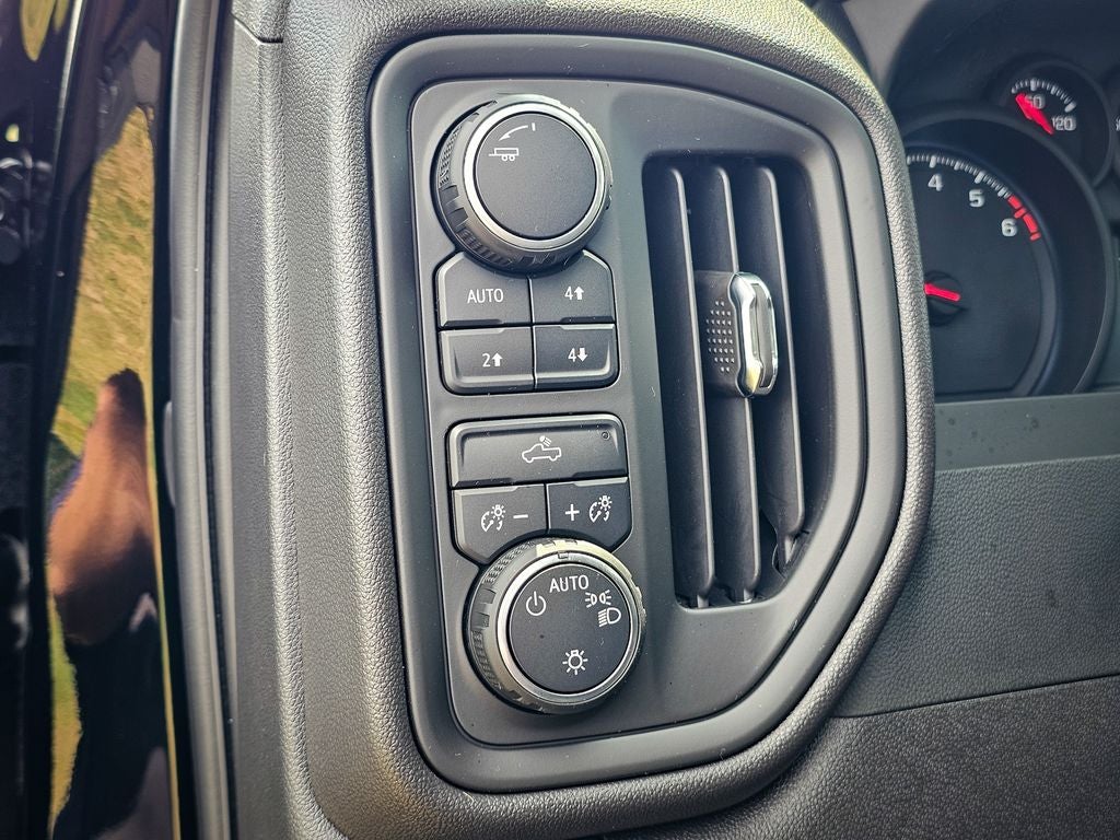 2025 Chevrolet Silverado 1500 4WD Crew Cab Short Bed Custom Trail Boss