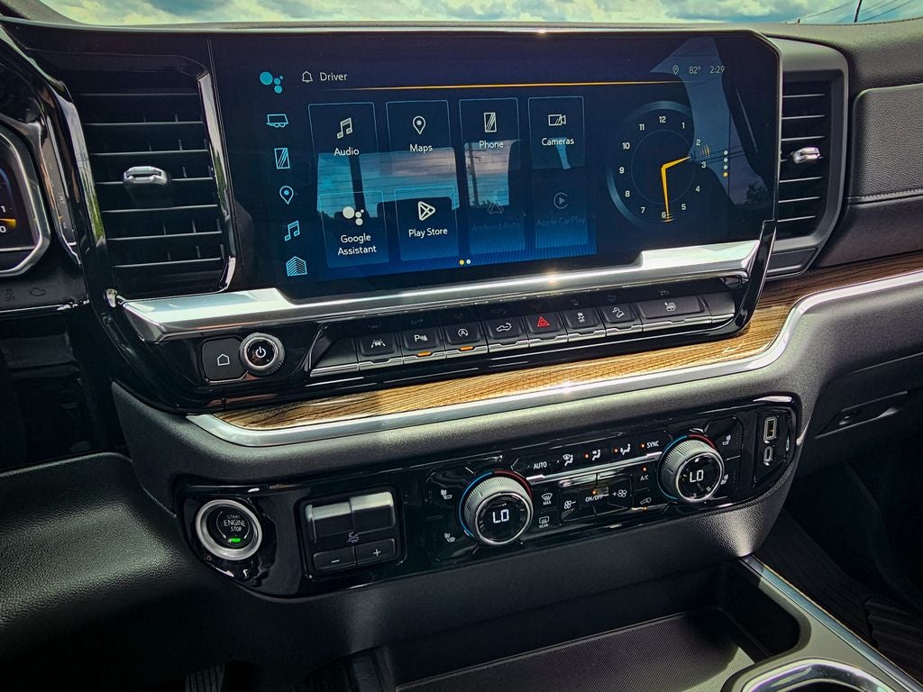 2022 Chevrolet Silverado 1500 4WD Crew Cab Short Bed RST