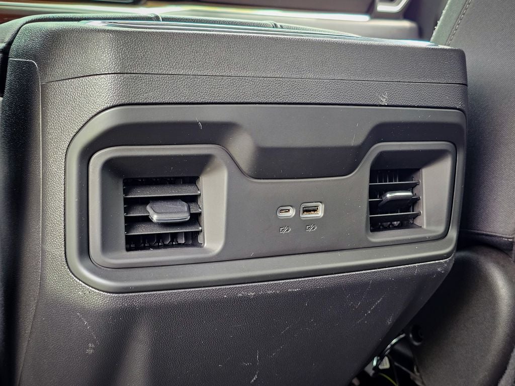 2022 Chevrolet Silverado 1500 4WD Crew Cab Short Bed RST