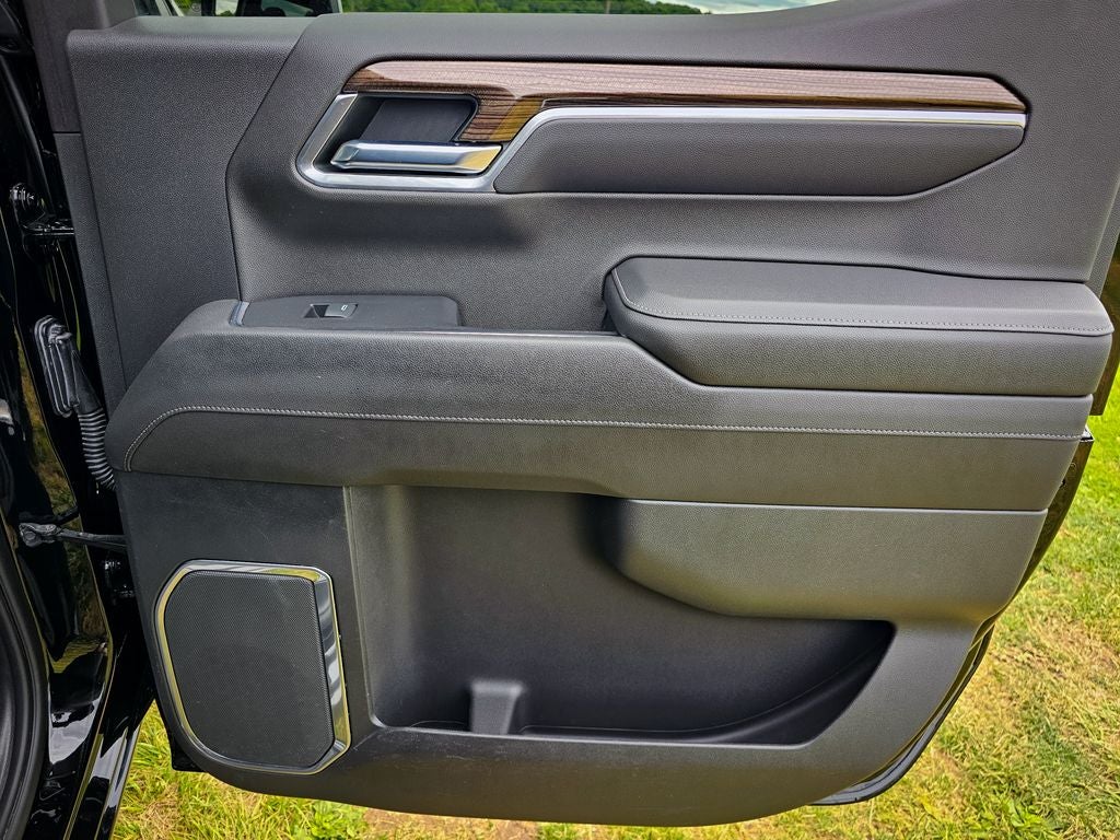 2022 Chevrolet Silverado 1500 4WD Crew Cab Short Bed RST