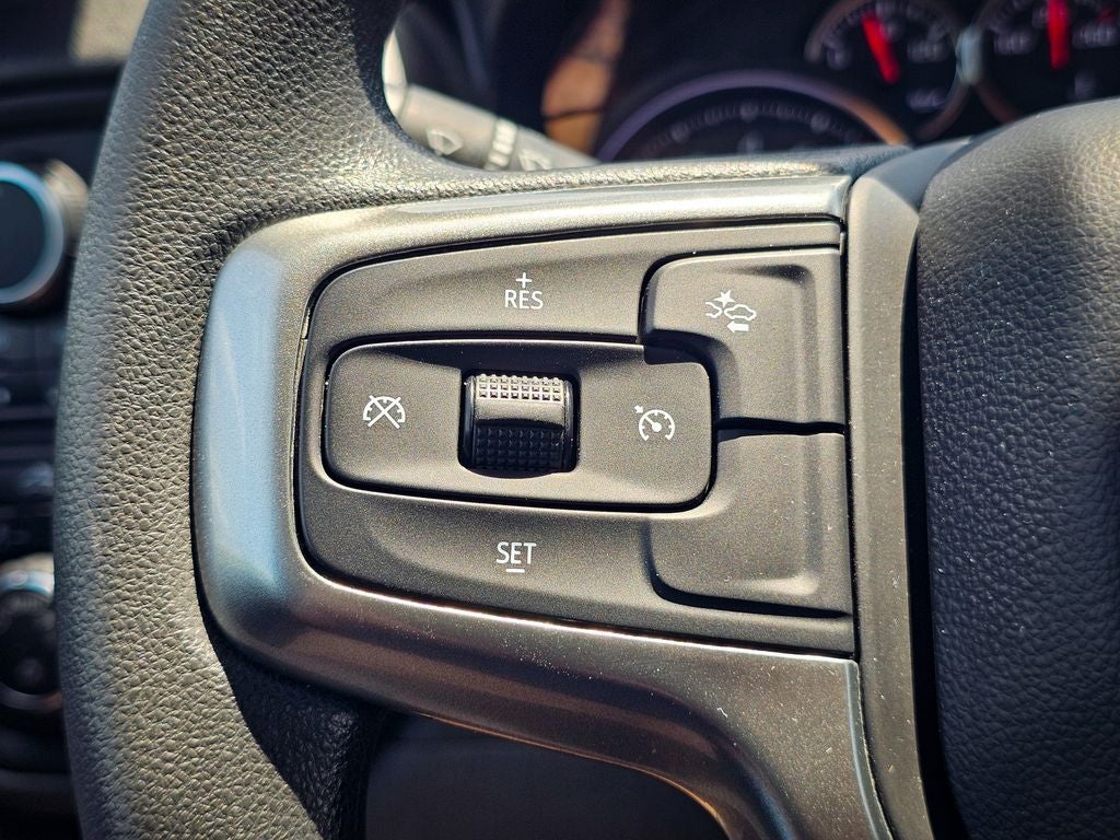 2021 Chevrolet Silverado 1500 4WD Crew Cab Short Bed Custom