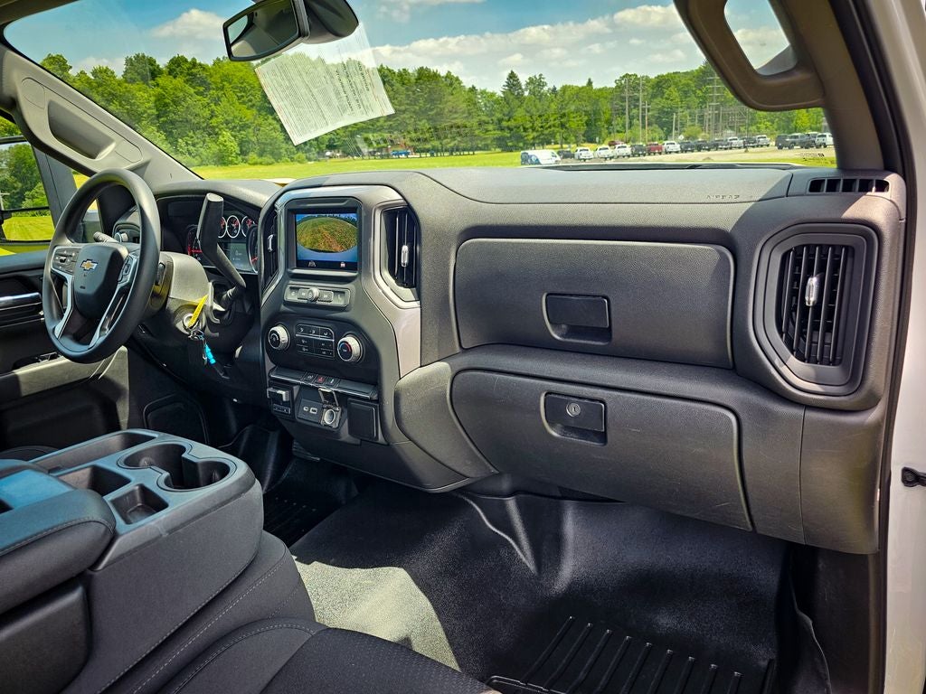 2021 Chevrolet Silverado 1500 4WD Crew Cab Short Bed Custom