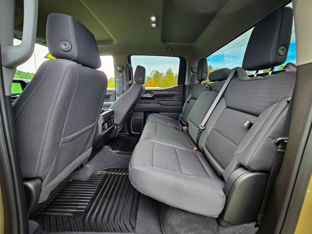 2023 GMC Sierra 1500 4WD Crew Cab Short Box Elevation with 3SB