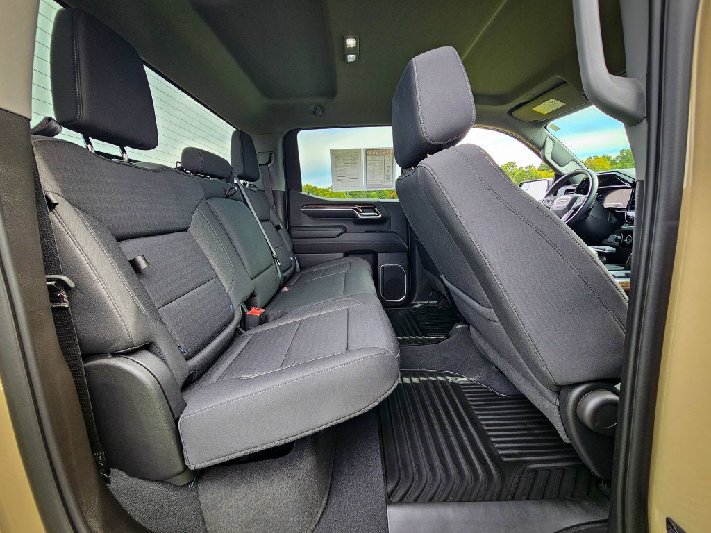 2023 GMC Sierra 1500 4WD Crew Cab Short Box Elevation with 3SB
