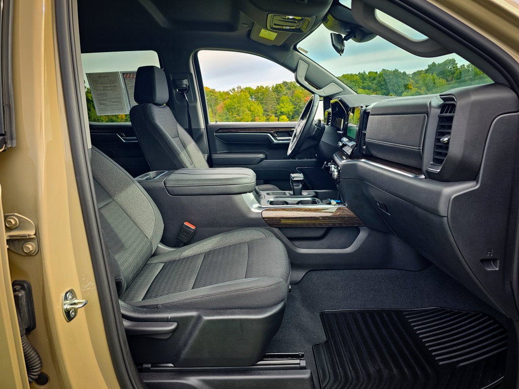 2023 GMC Sierra 1500 4WD Crew Cab Short Box Elevation with 3SB