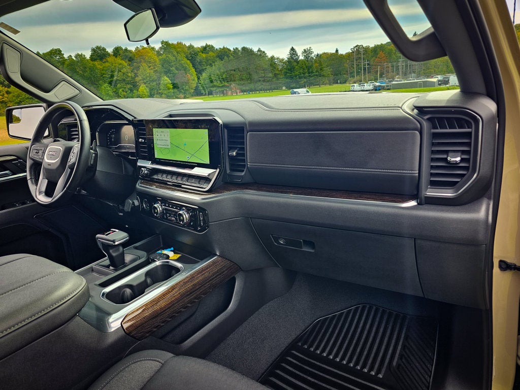 2023 GMC Sierra 1500 4WD Crew Cab Short Box Elevation with 3SB