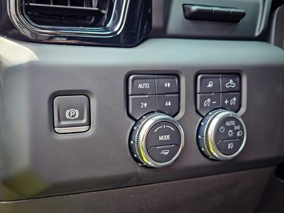 2024 GMC Sierra 1500 4WD Crew Cab Short Box AT4