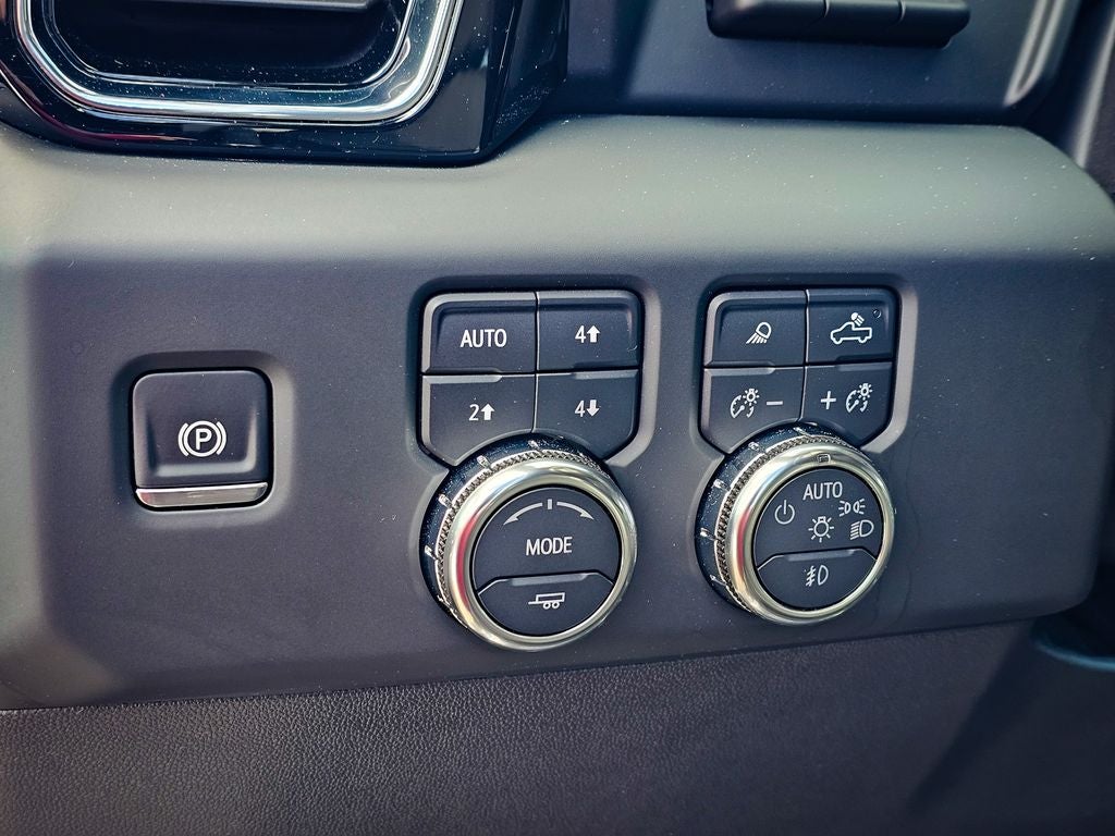 2024 GMC Sierra 1500 4WD Crew Cab Short Box Denali