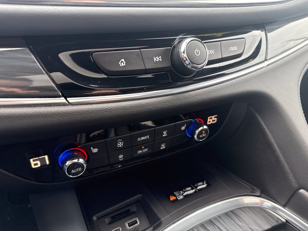 2023 Buick Enclave Essence AWD
