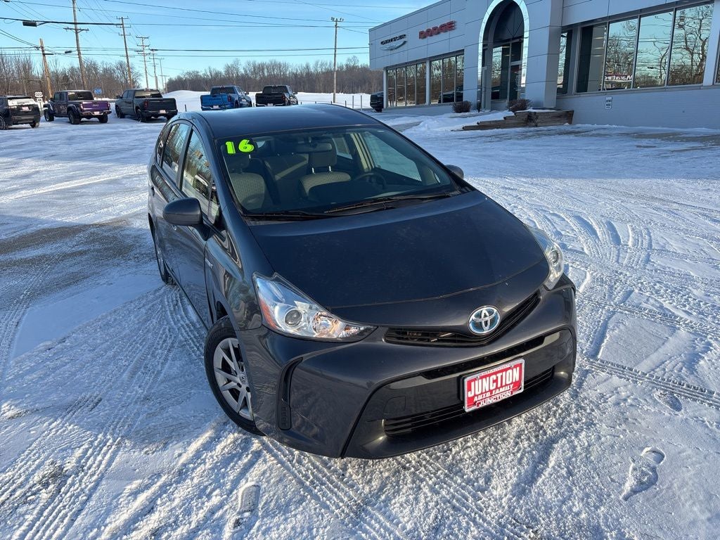 2016 Toyota Prius v Two