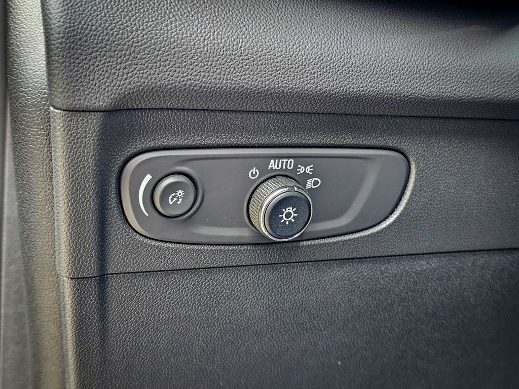 2023 Buick Envision Essence AWD