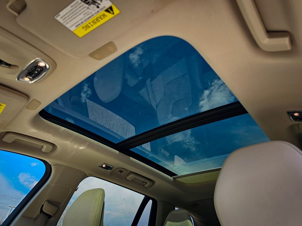 2020 Volvo XC90 T6 Momentum 6 Passenger