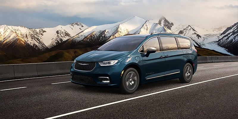 pacifica exterior Junction CDJR in Chardon OH