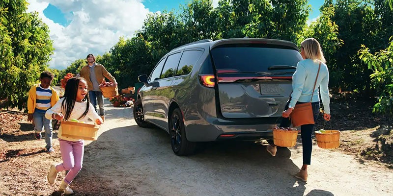 pacifica exterior Junction CDJR in Chardon OH