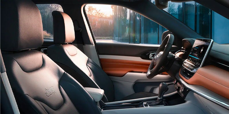 compass Junction CDJR in Chardon OH