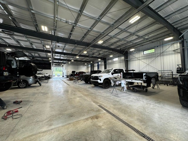 Junction Body Shop and Collision Center in Chardon Ohio